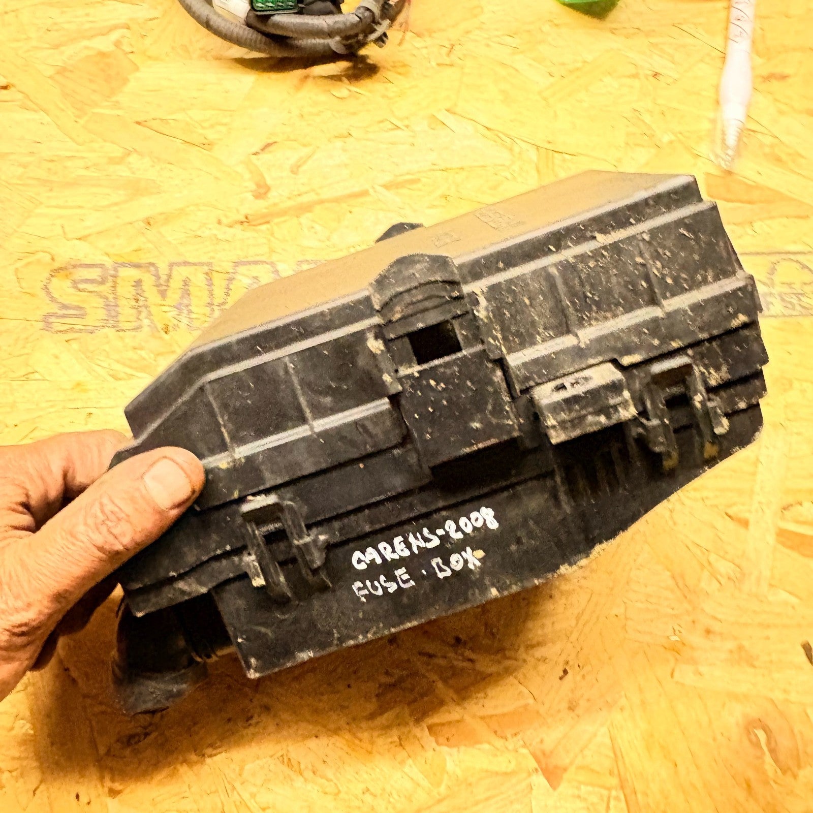 Kia Carens UN 2006-2013 Engine Bay Fuse Box Relay