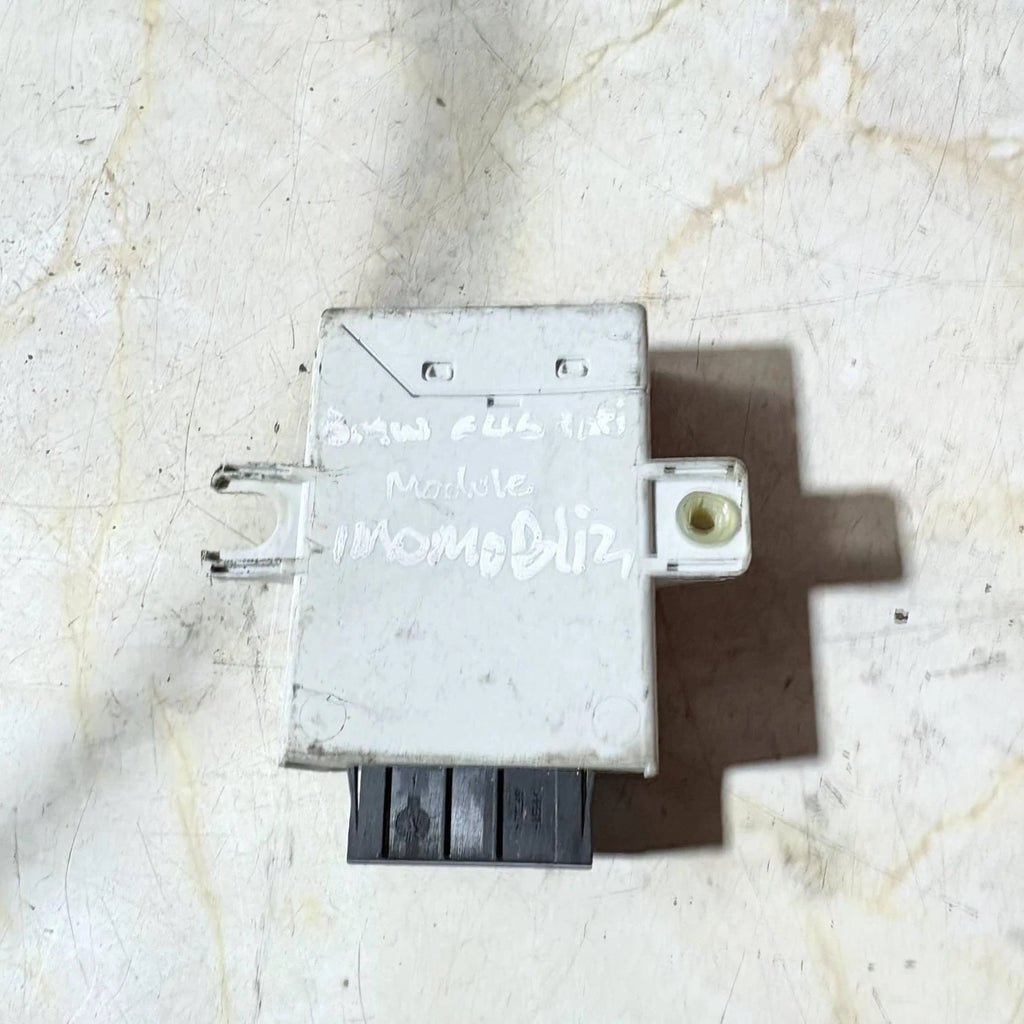 BMW 5 E39 520i Petrol Immobilizer control unit module 61354100187 05393241