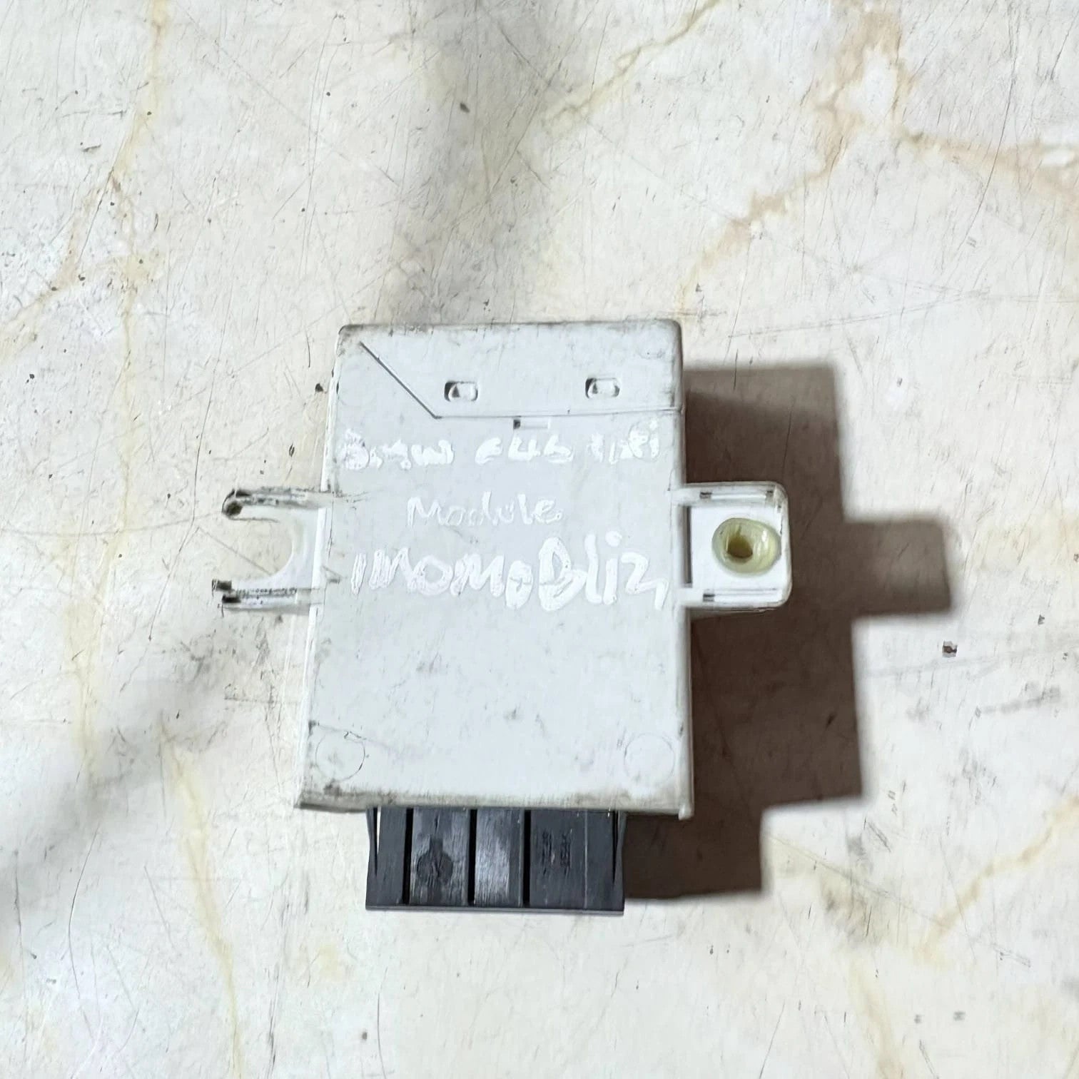 BMW 5 E39 520i Petrol Immobilizer control unit module 61354100187 05393241