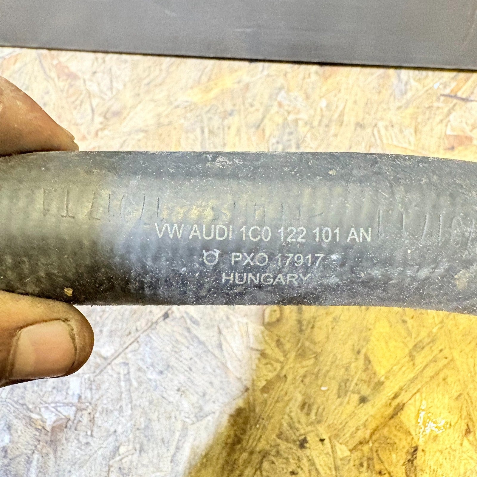 VW Beetle Top Water Coolant Hose Pipe Genione 122101AN