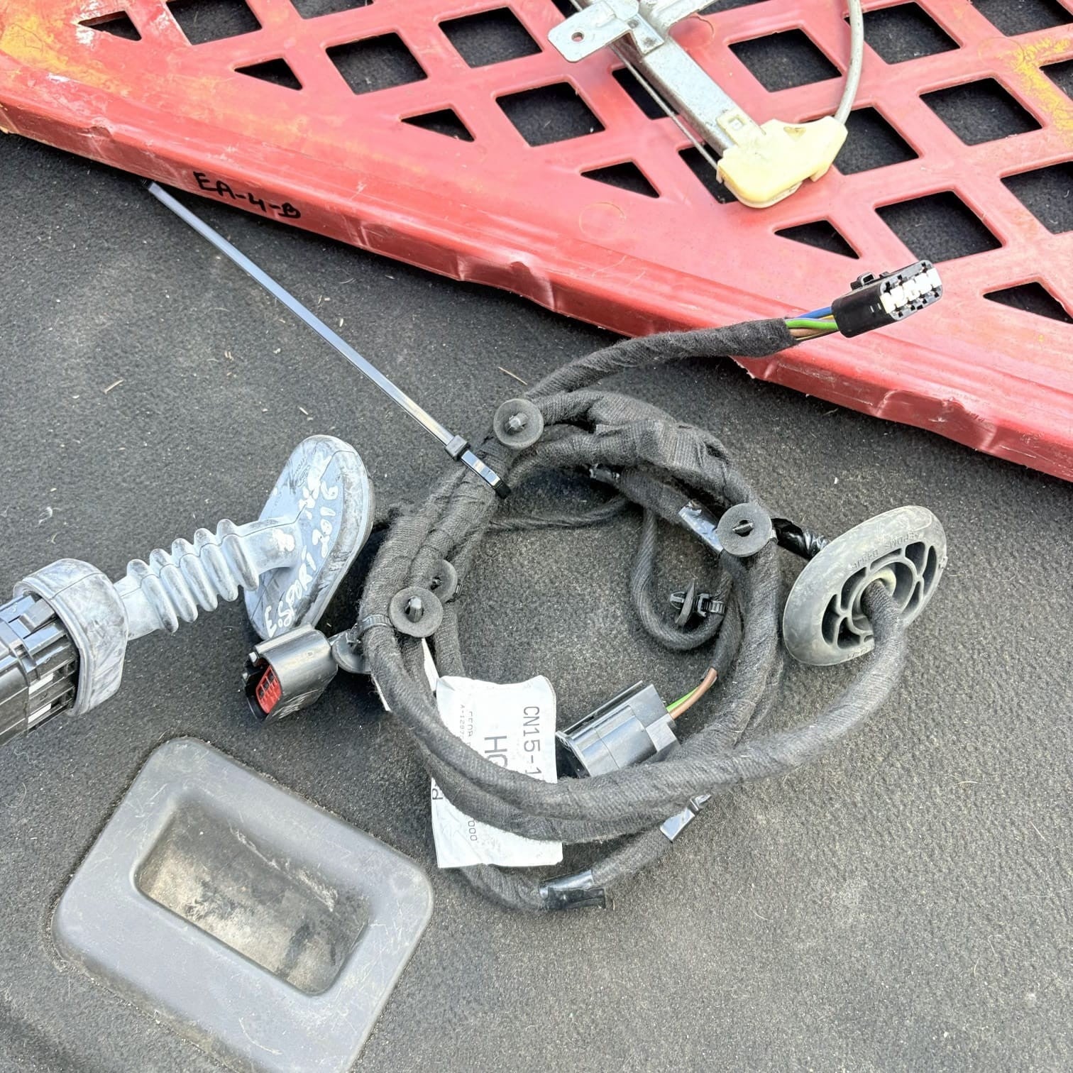 FORD E.Sport, SAAB 383 Wiring Harness Rear Left Side 90506156 NSR 2016