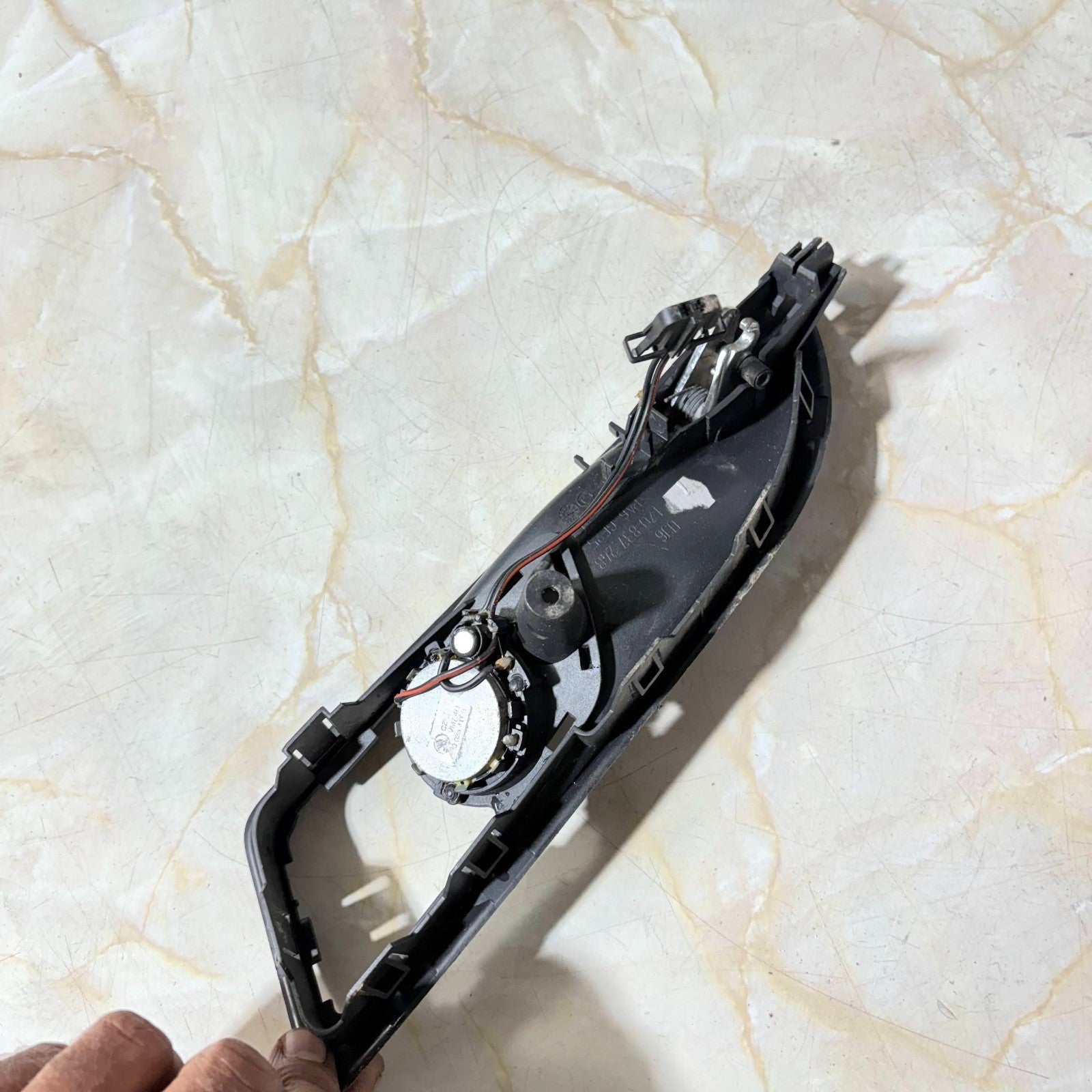 SKODA OCTAVIA 2007 ELEGANCE OSF INTERIOR DOOR HANDLE 1Z0837248