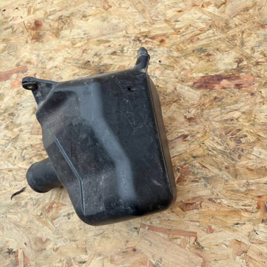 Nissan X-Trail T30 Air Box Intake Resonator 8H302 16585-8H302 2003-2007