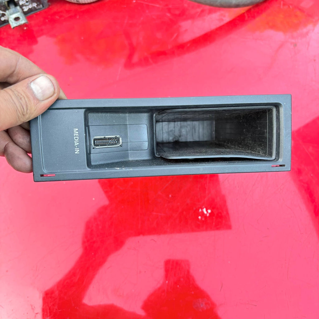 VW SCIROCCO MULTIMEDIA INTERFACE MODULE 5N0 035 341B