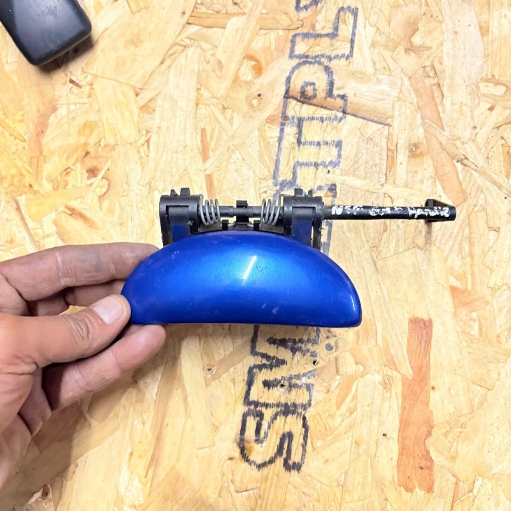 PEUGEOT 206 1998-2012 DOOR HANDLE EXTERIOR (FRONT PASSENGER SIDE LEFT) BLUE