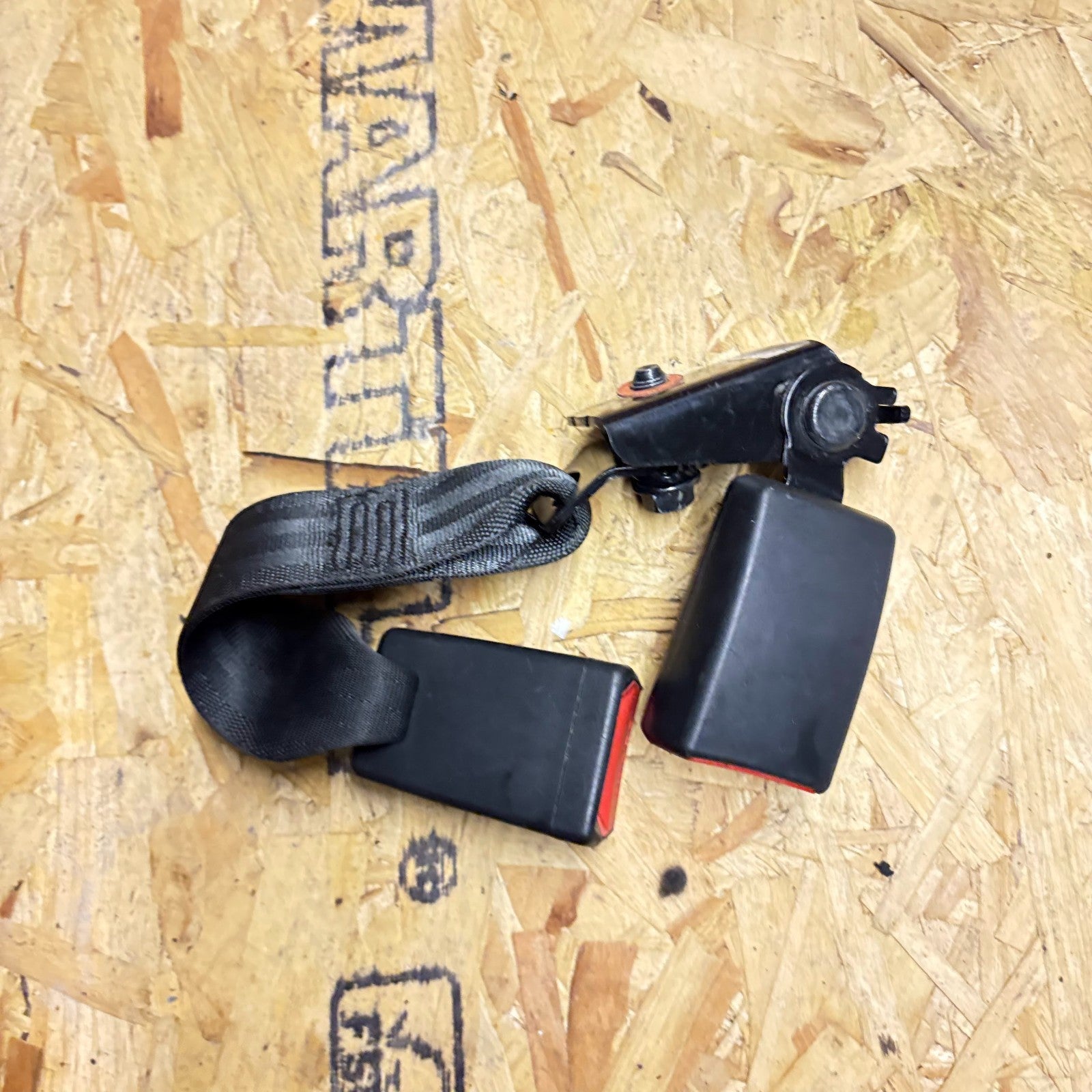 Hyundai i40 2015-2019 Rear Right Offside Twin Seat Belt Buckle Catch Receiver