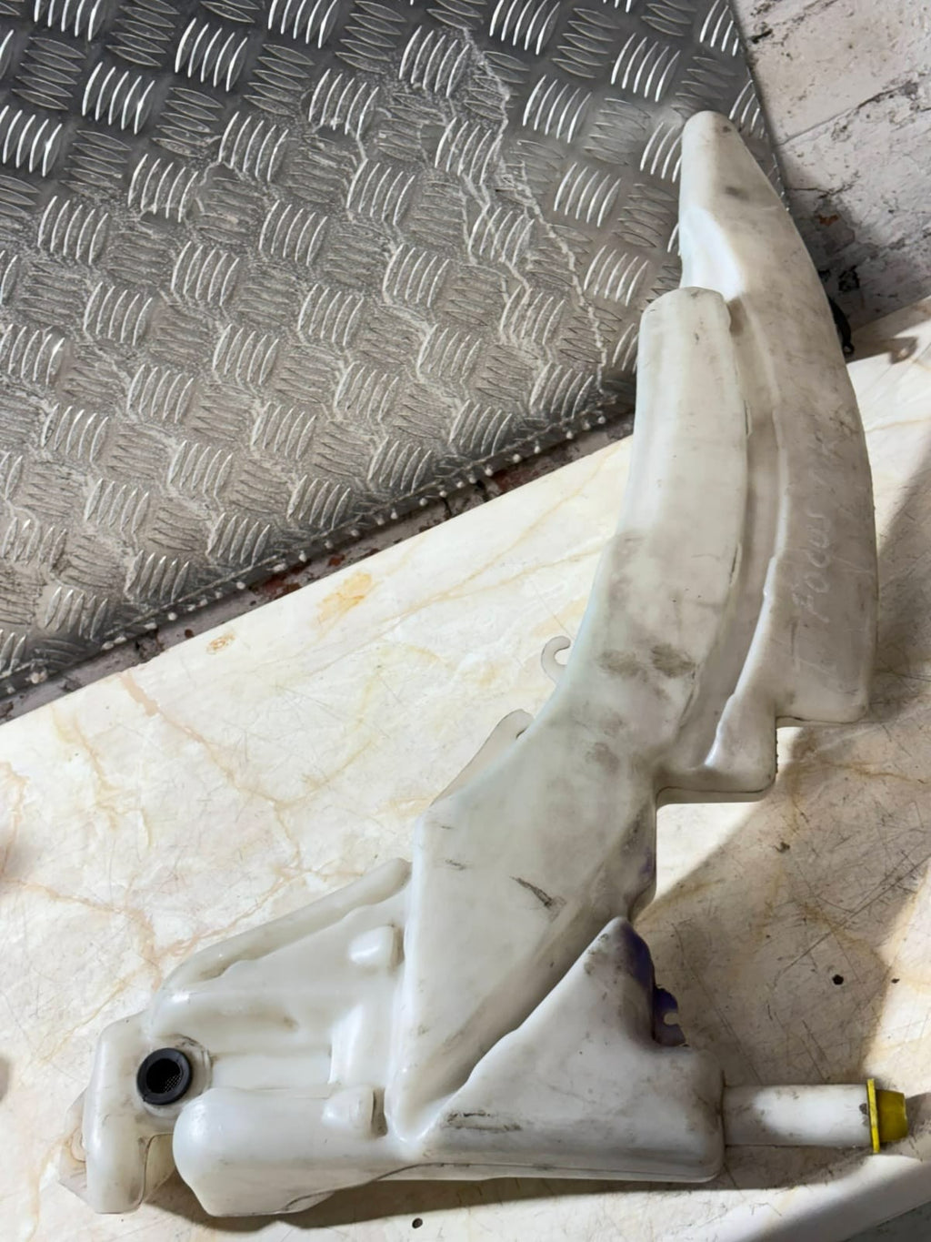 Xs41-17618-Ch Windshield Washer Fluid Tank Ford Focus 1.8 D 85kw 5M 3P