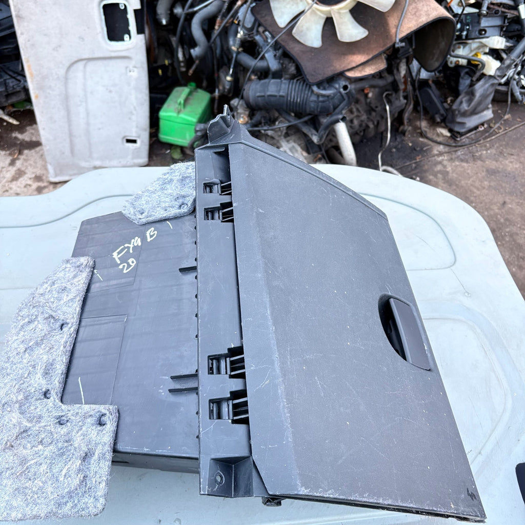 HYUNDAI I20 2009 GLOVE BOX STORAGE COMPARTMENT 84529-1J900