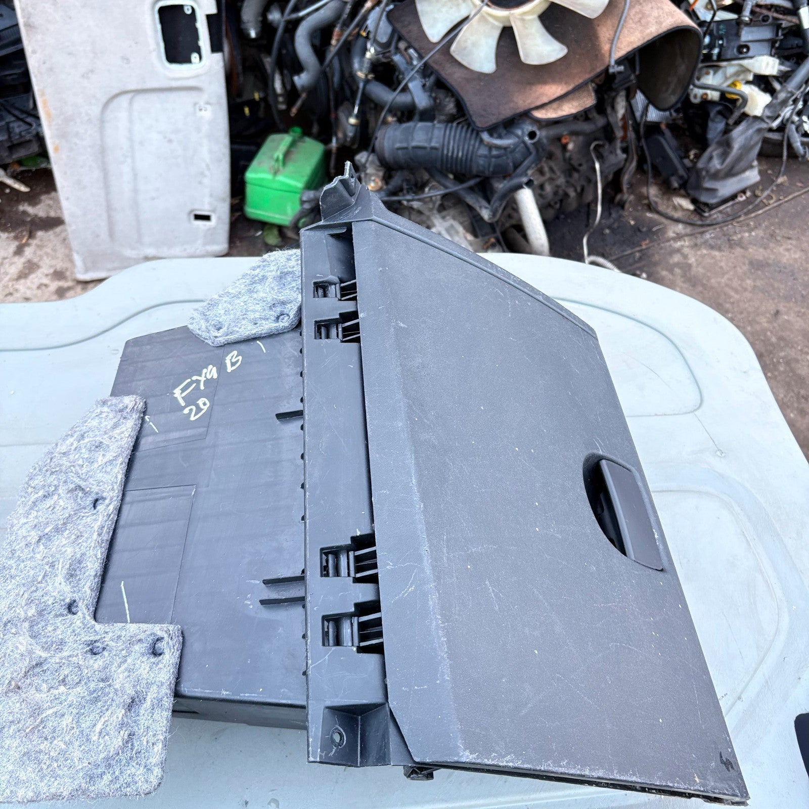 HYUNDAI I20 2009 GLOVE BOX STORAGE COMPARTMENT 84529-1J900