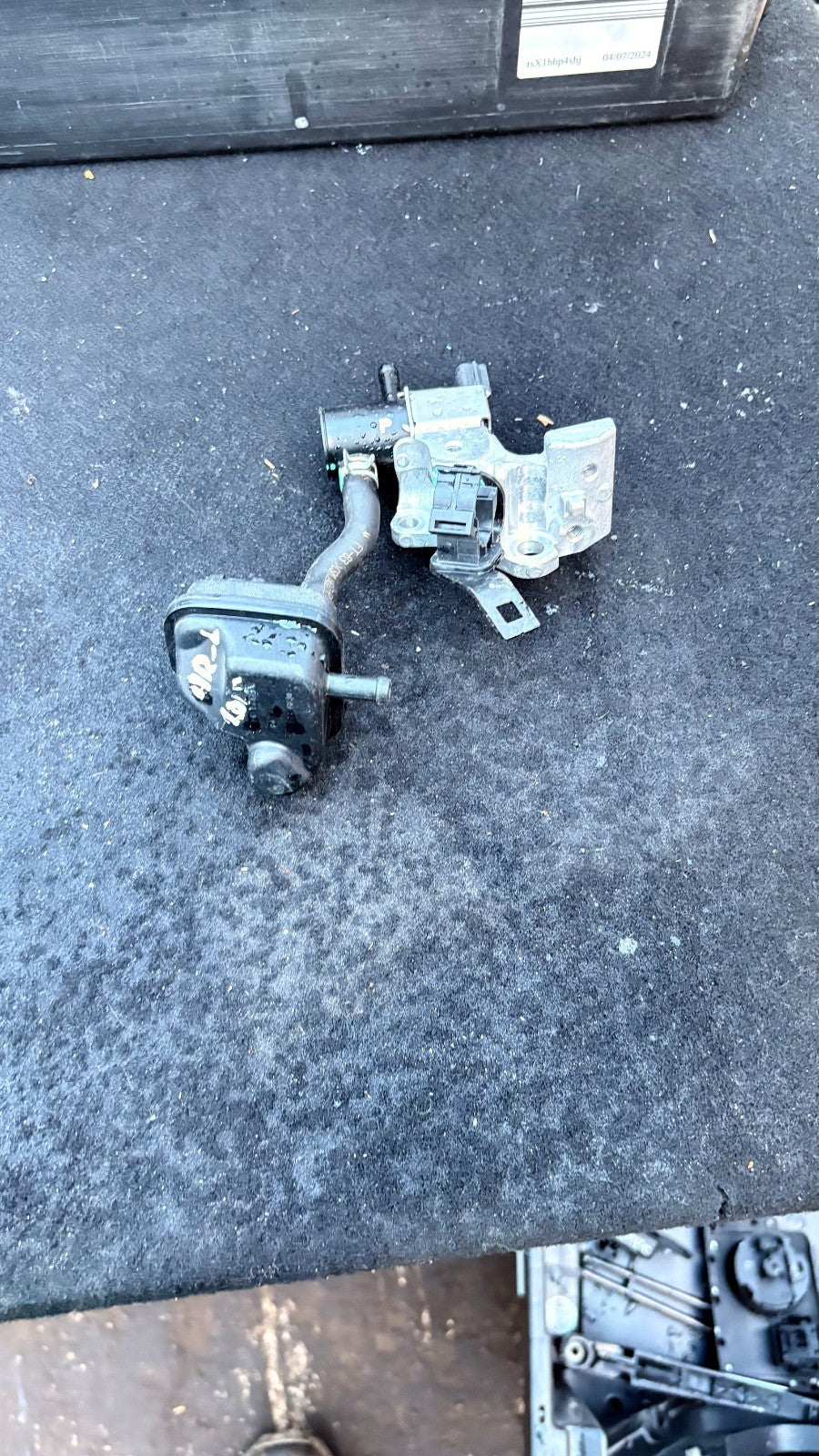 Honda HR-V 2015-2020 Vacuum Control Valve Solenoid Assembly Bracket Hose
