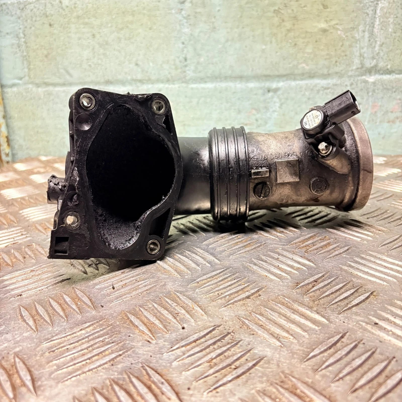 A6460900754 Mercedes C220 CDI W204 EGR Intake Hose/Mix Housing 2007-2008