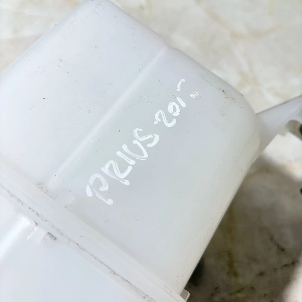TOYOTA PRIUS 2013 1.8 HYBRID HEADER WATER COOLANT EXPANSION BOTTLE TANK & PIPE
