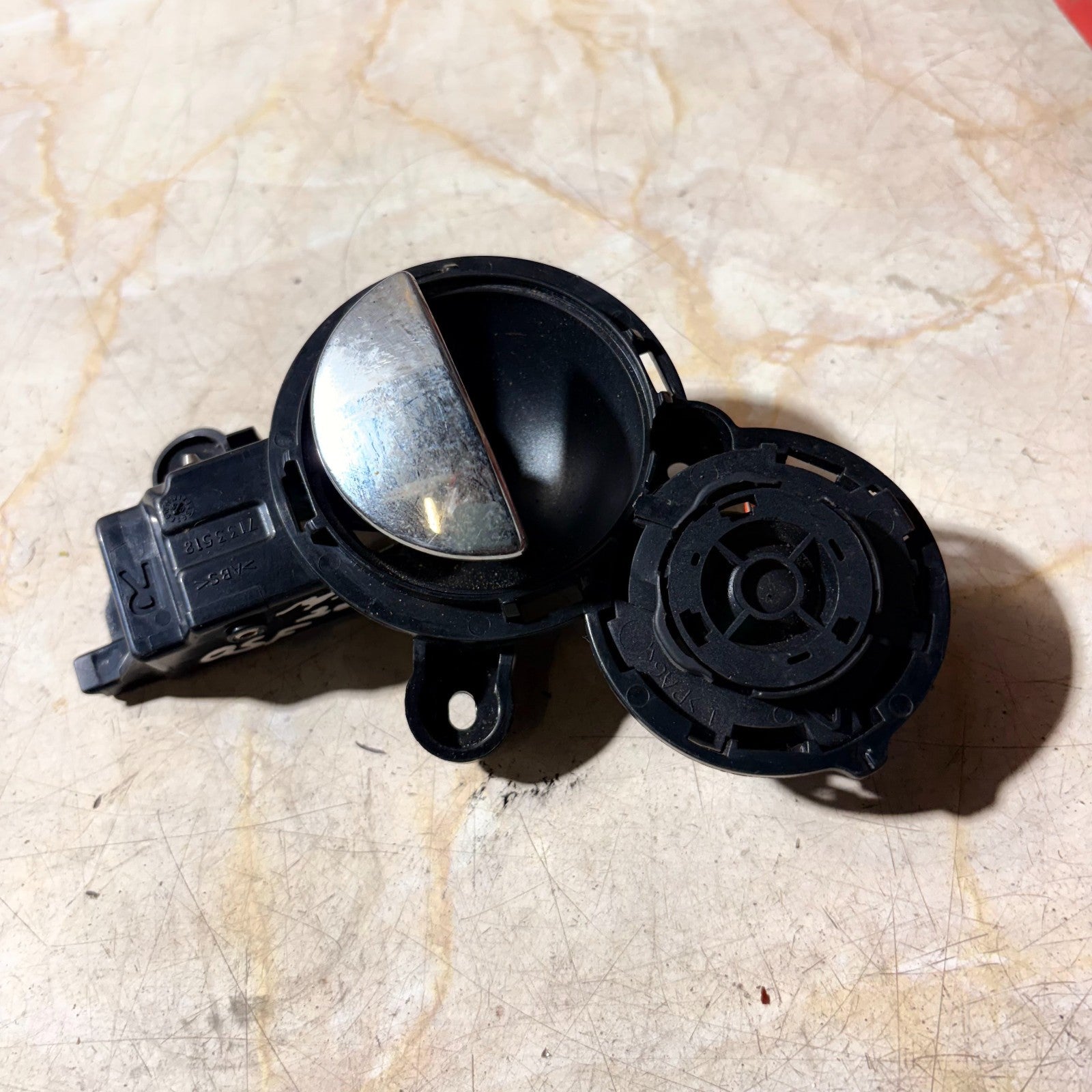 2001-2006 MINI R53 Driver Right Front Side Interior Door Handle