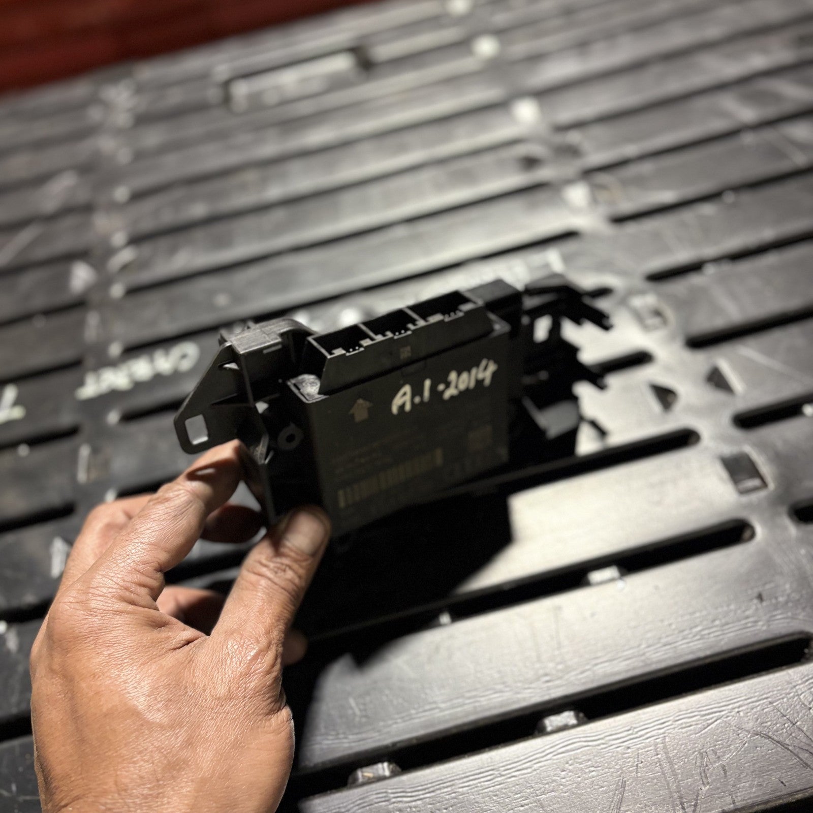 AUDI A1 2010-2018 PDC PARKING DISTANCE CONTROL MODULE 8X09194750
