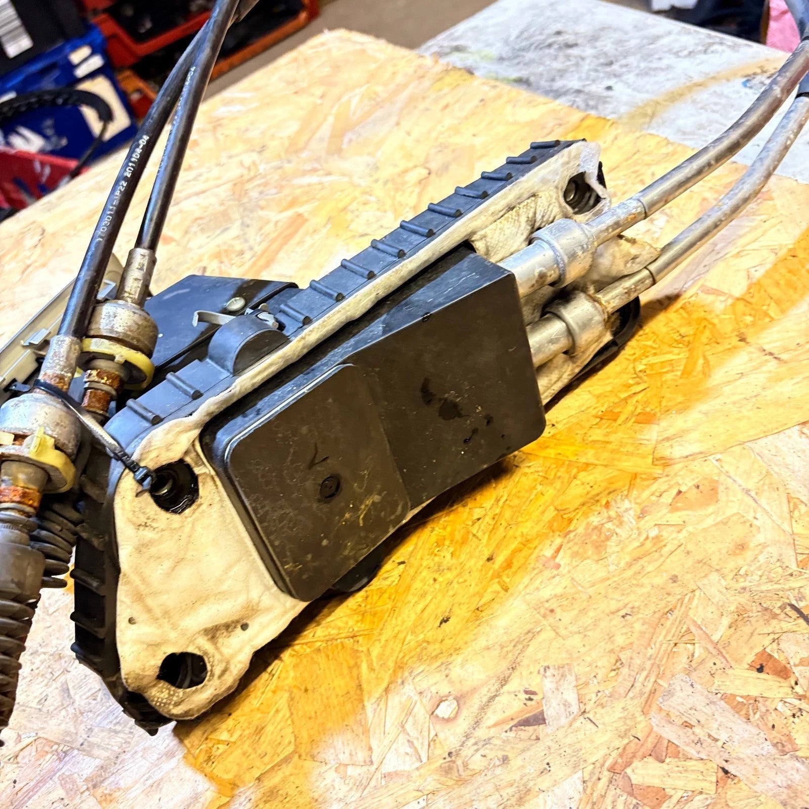 MG6 MAGNETTE TURBO 11-12 GEAR SELECTOR LINKAGE 1703410-NMC1