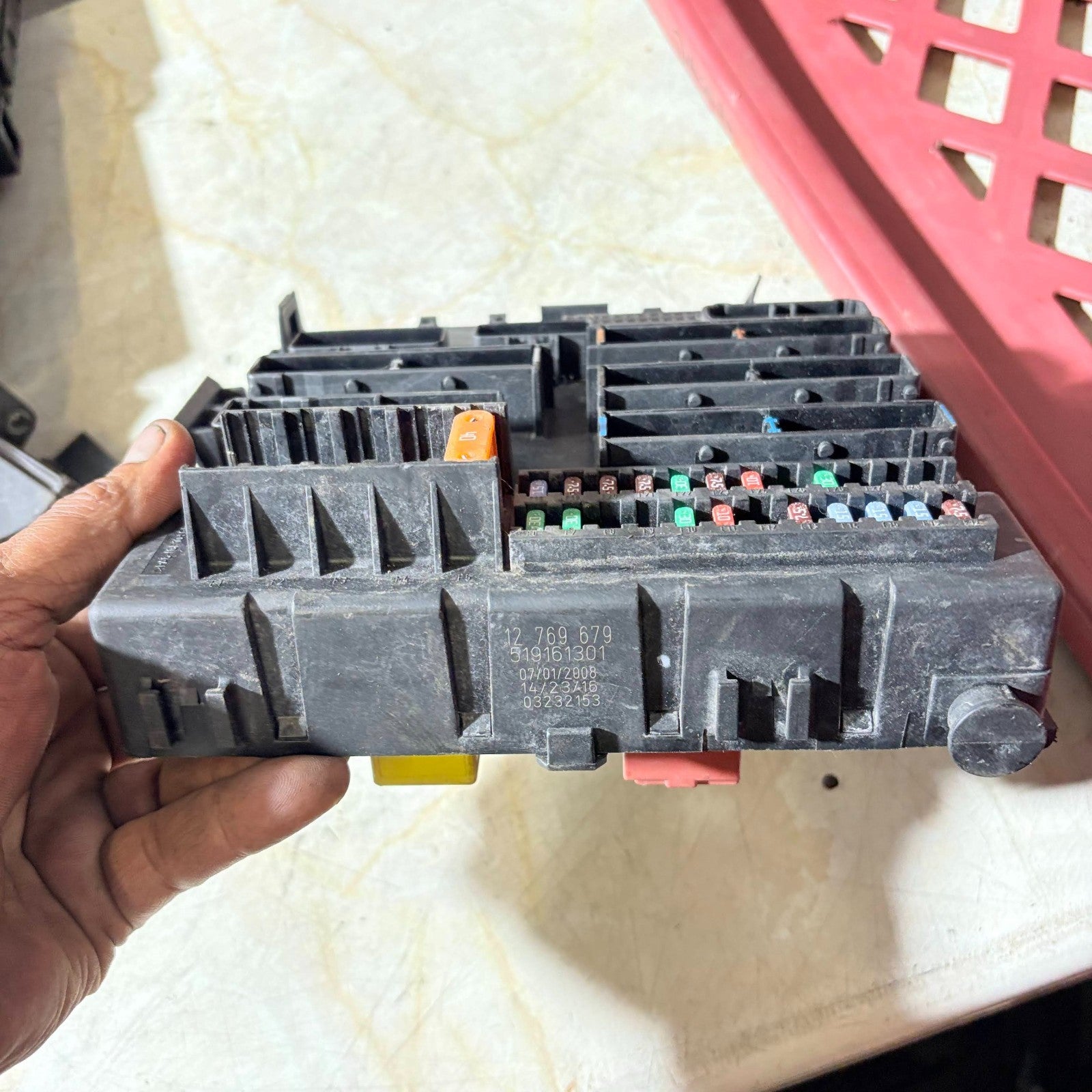 VAUXHALL VECTRA MK2 C 02-09 1.9 DIESEL FUSE RELAY BOX 460 023 260