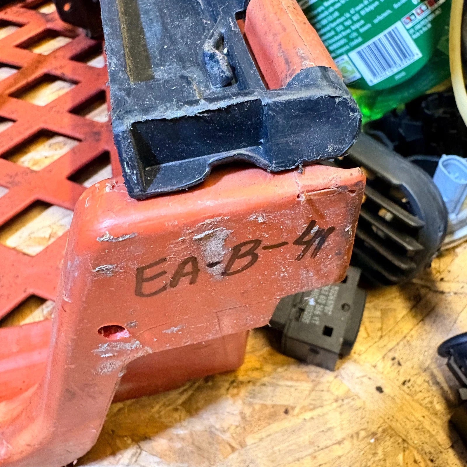 Porsche 2004 Engine Oil Dipstick Tube