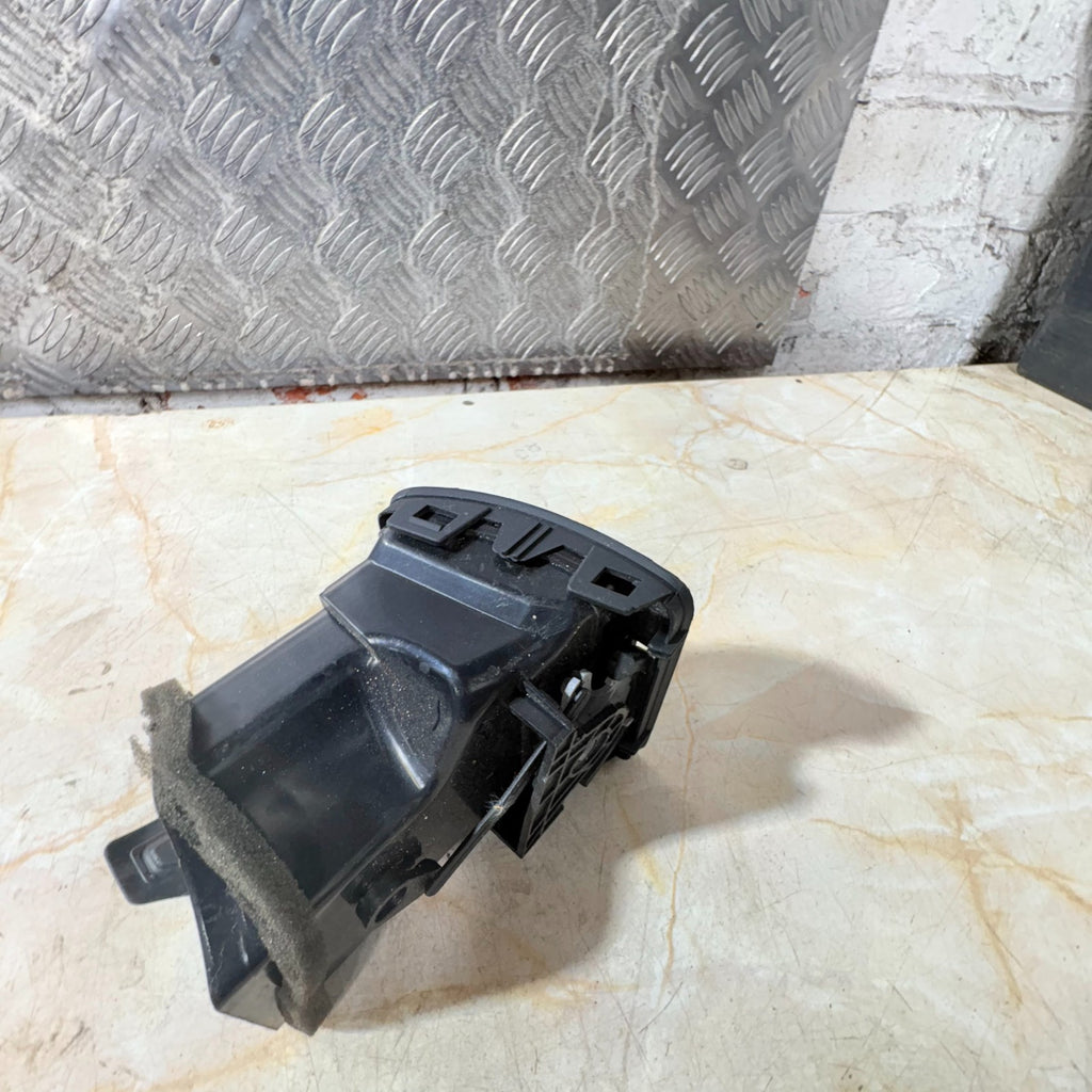 VW Golf Mk5/Rabbit GTI 2006-2009 Dash Air Vent Left (NS) 1K0819703