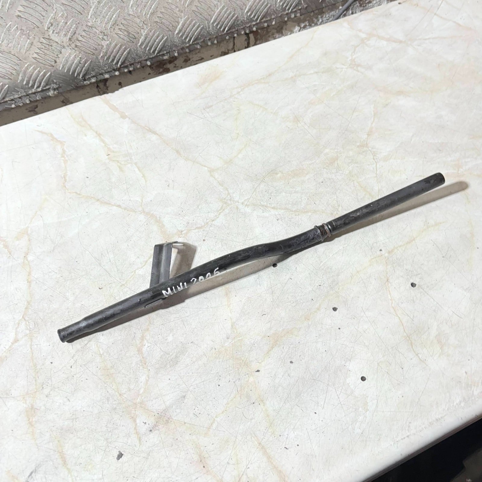 2006 Mini Oil Dipstick R05-400172
