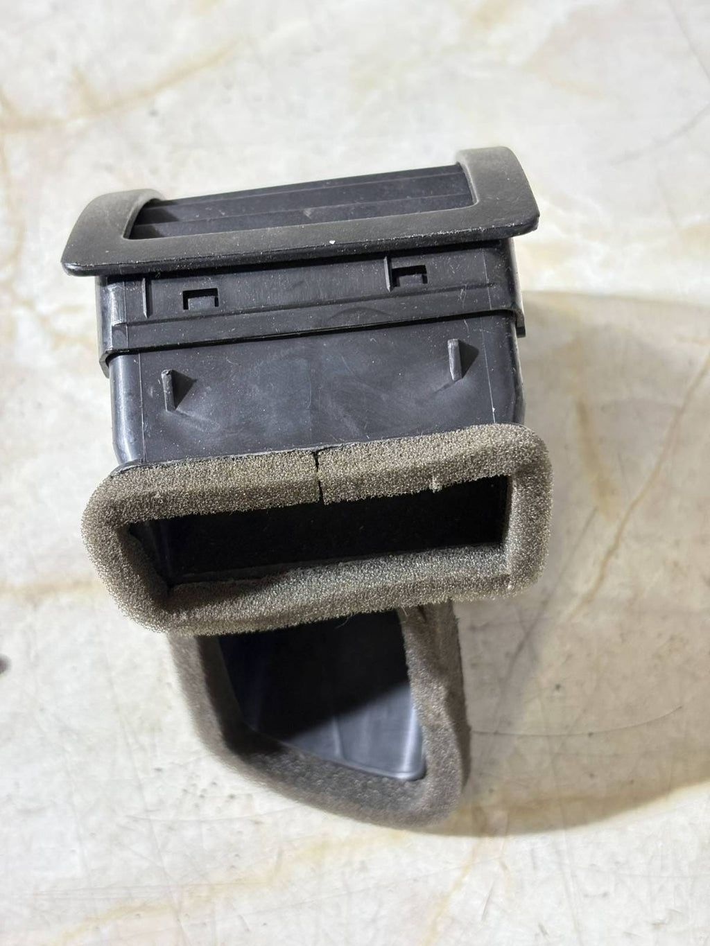 VW POLO MK4 2005-2009 FRONT LEFT PASSENGER SIDE DASHBOARD AIR VENT 6Q0819703