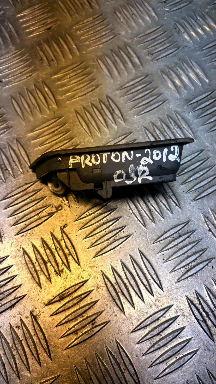 SAGA PROTON DRIVER SIDE RIGHT REAR INTERIOR DOOR HANDLE