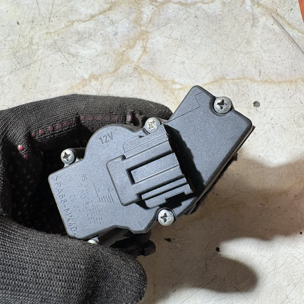 SEAT Alhambra Mk1 1996-2010 Rear Quarter Vent Window Motor Actuator 7M0847080