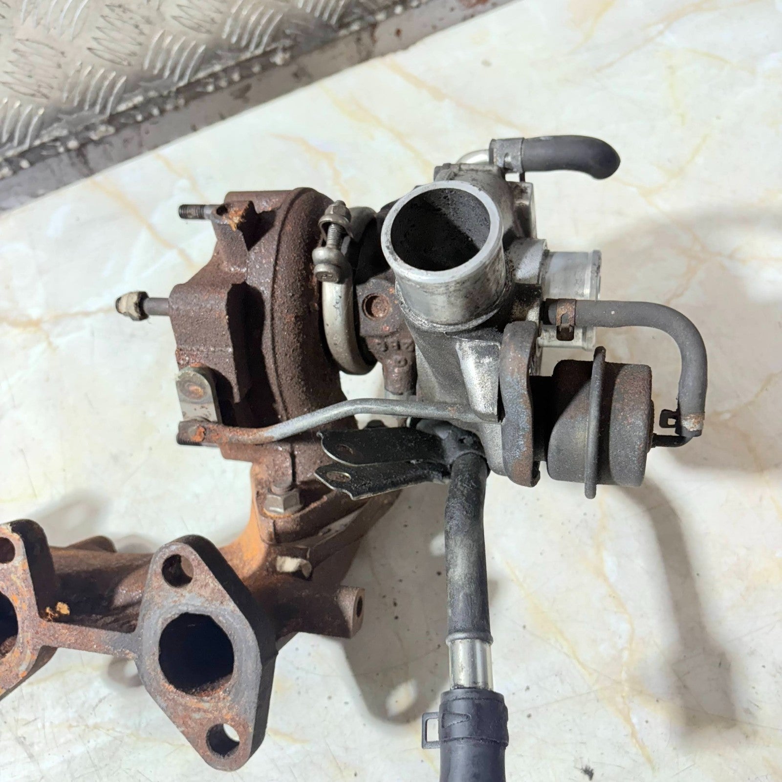 Toyota Avensis T22 2.0 D-4D Turbocharger 17201-27010 VB6 RHF4 1CD-FTV 1999-2003