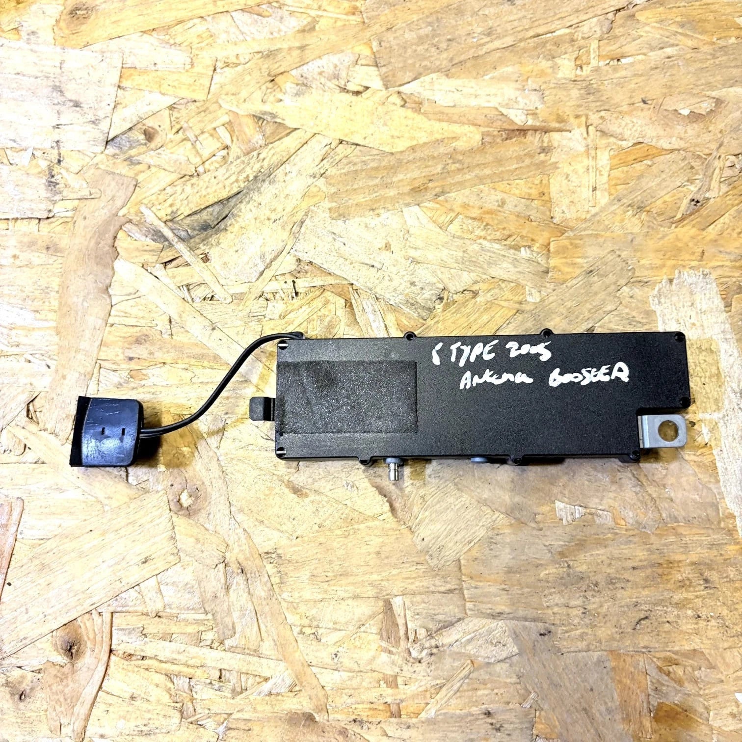 Jaguar S Type Aerial Antenna Amplifier 2R83-18C847-Ac 2.7 D 2005