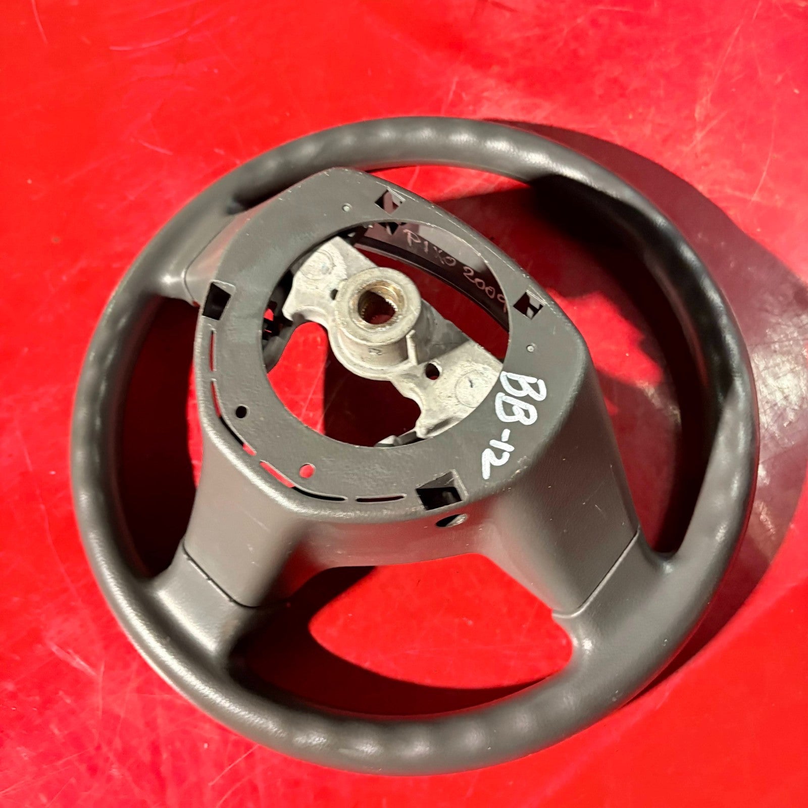 608644700B Sport Steering Wheel for NISSAN PIXO