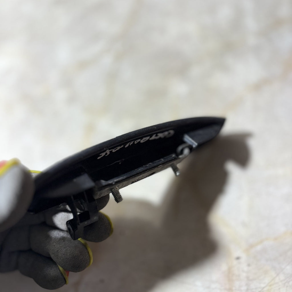 MITSUBISHI COLT 2008-2013 RIGHT FRONT DRIVER SIDE OUTER DOOR HANDLE