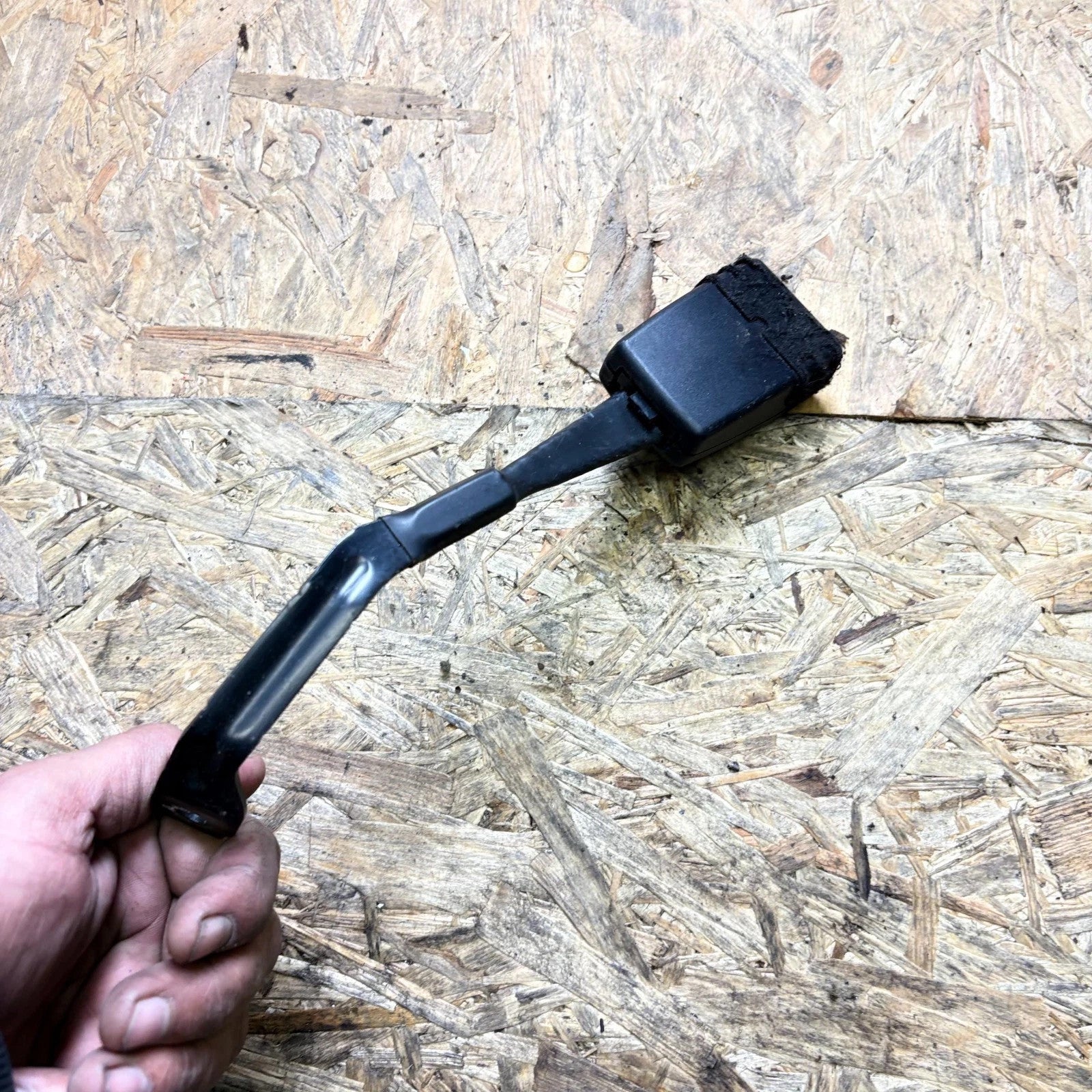 AUDI A3 2010 PASSENGER SIDE FRONT LEFT SEAT BELT BUCKLE 8P0 857 755B