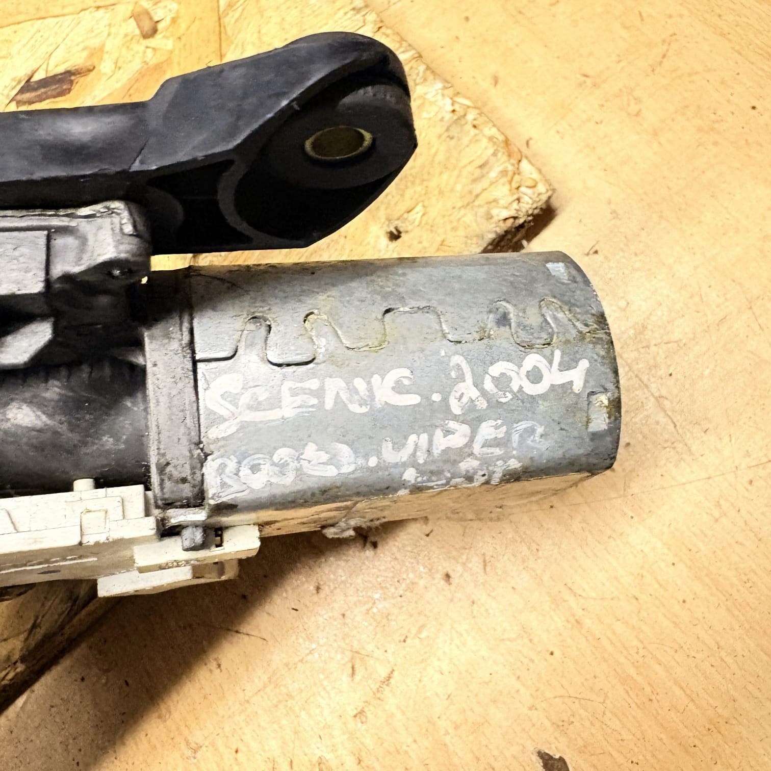Renault Scenic 2003-2009 Rear Wiper Motor Valeo 53018912