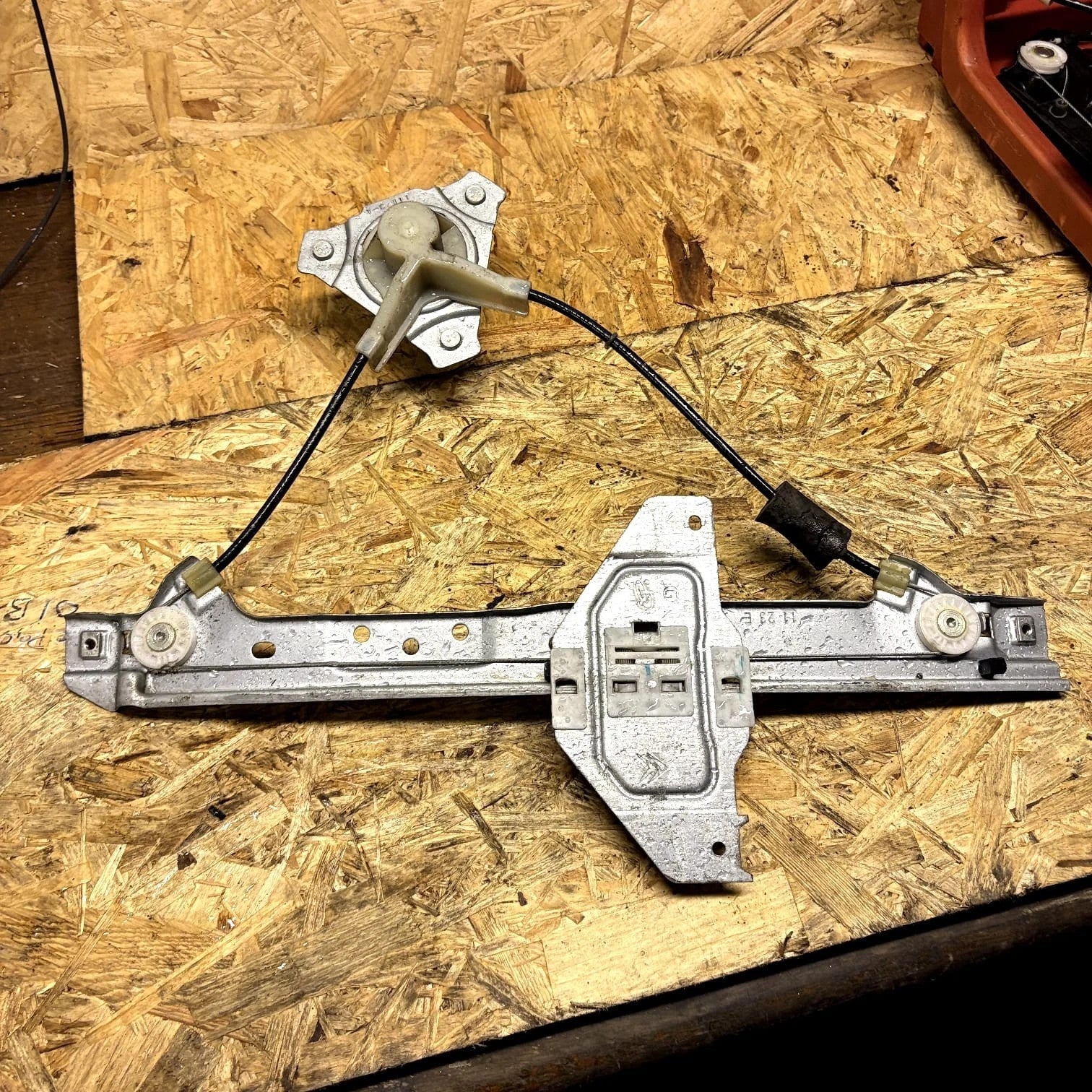 Citroen C3 Mk2 2009-2016 5DR NSR Rear Left Manual Window Regulator 9683129080