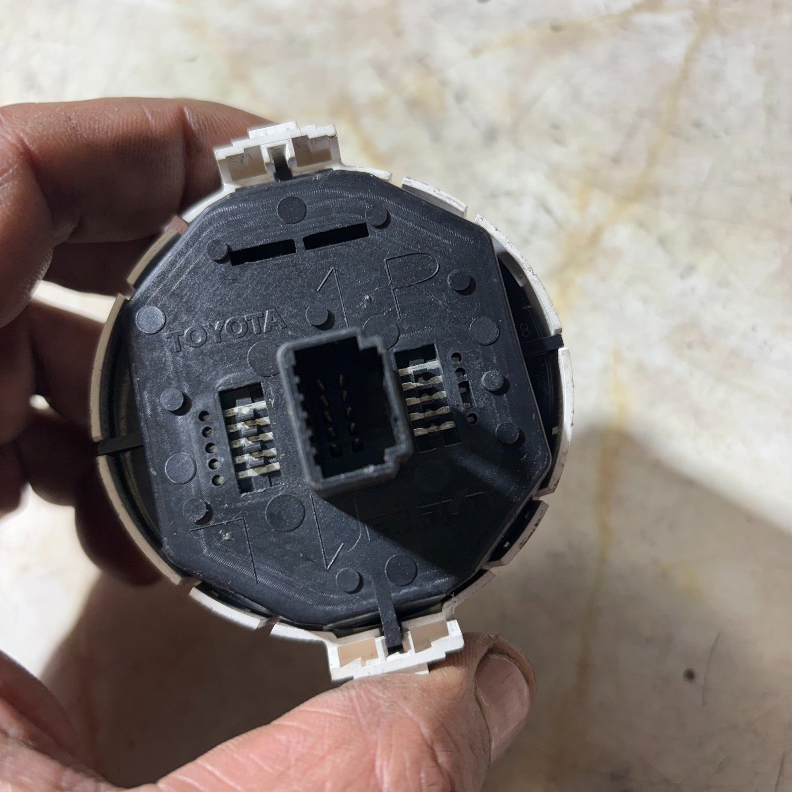 Toyota Yaris 2012 To 2020 Hazard Switch And Seat Belt 83950 0D050-A