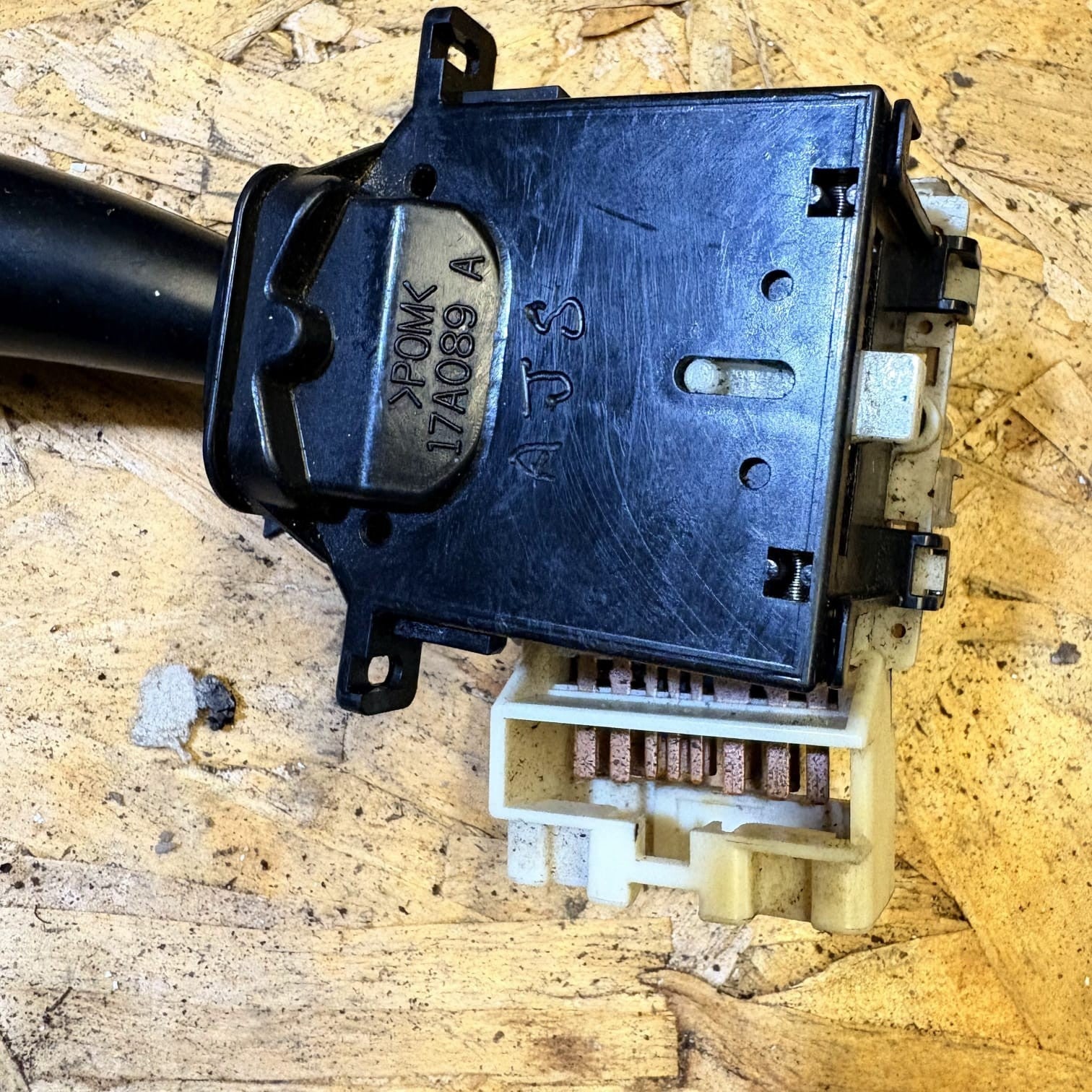 MAZDA PREMACY CP 17A089A Indicator Wiper Stalk Switch 15444229