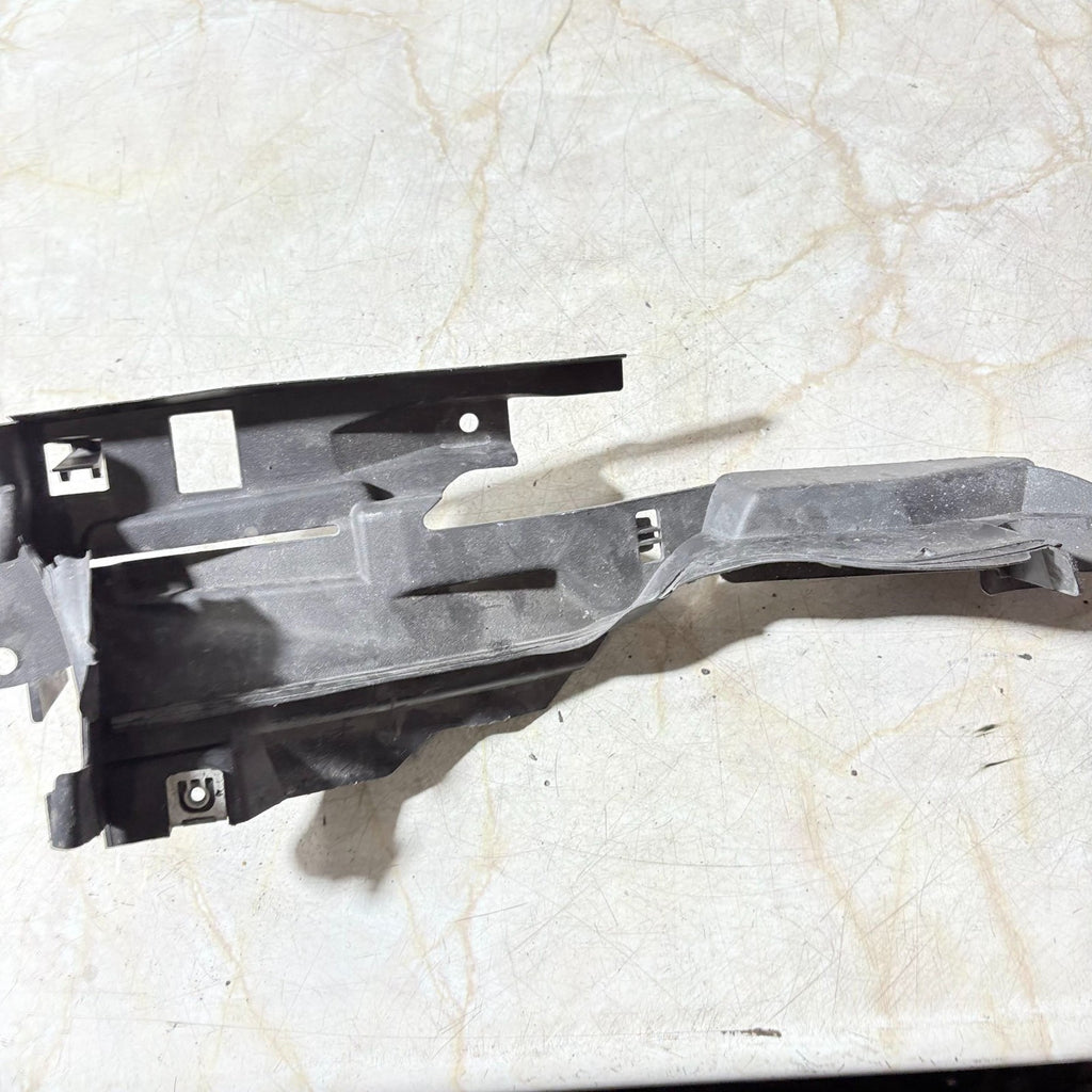 FORD FOCUS BONNET HINGE COVER MK3 FRONT RIGHT BM51A02476AE