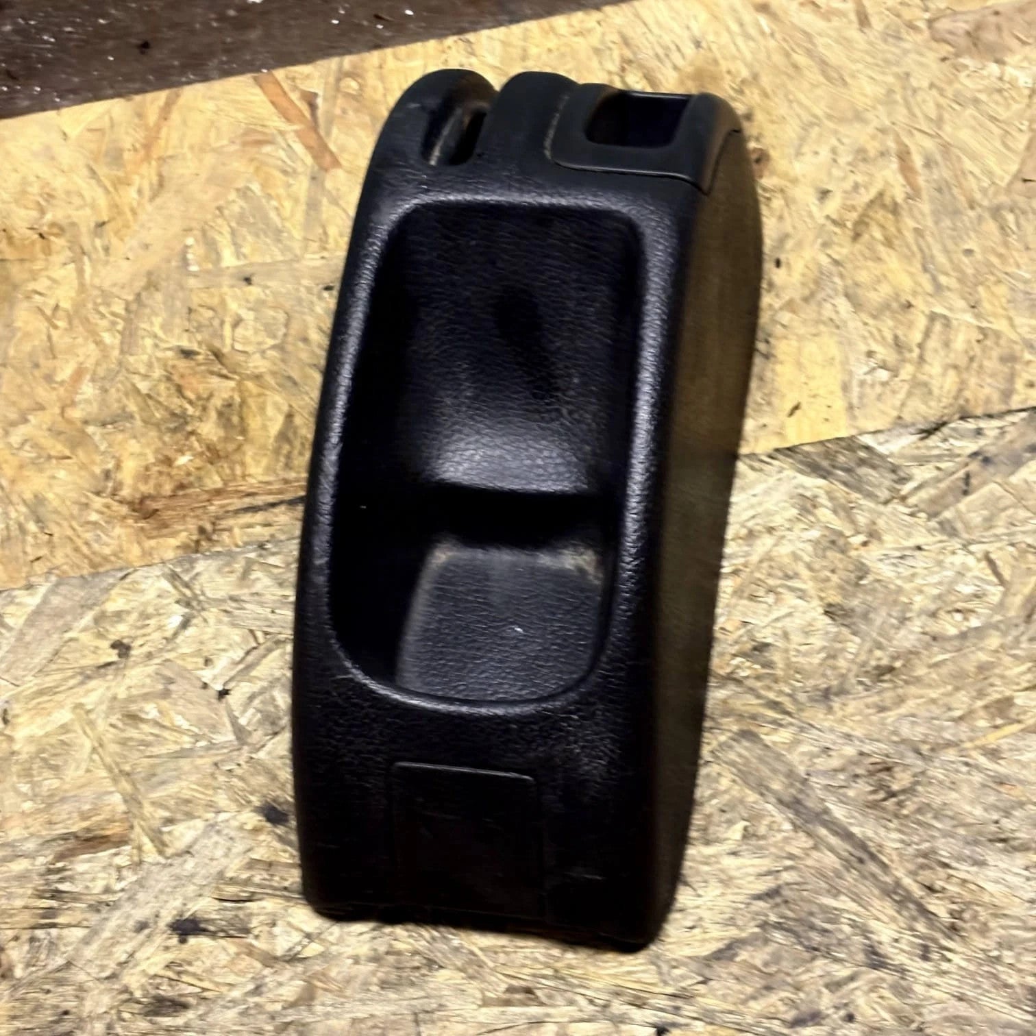 Peugeot 206 3/5dr Handbrake Rear Console Trim Panel 96250374ZR 09/98-06/09