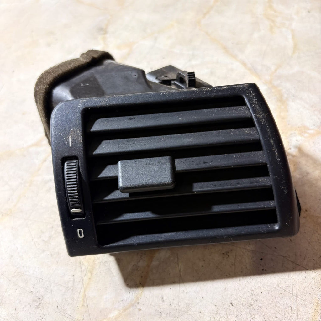 BMW 3 Series E46 320d 1998-2006 Driver Front Air Vent 64228361898