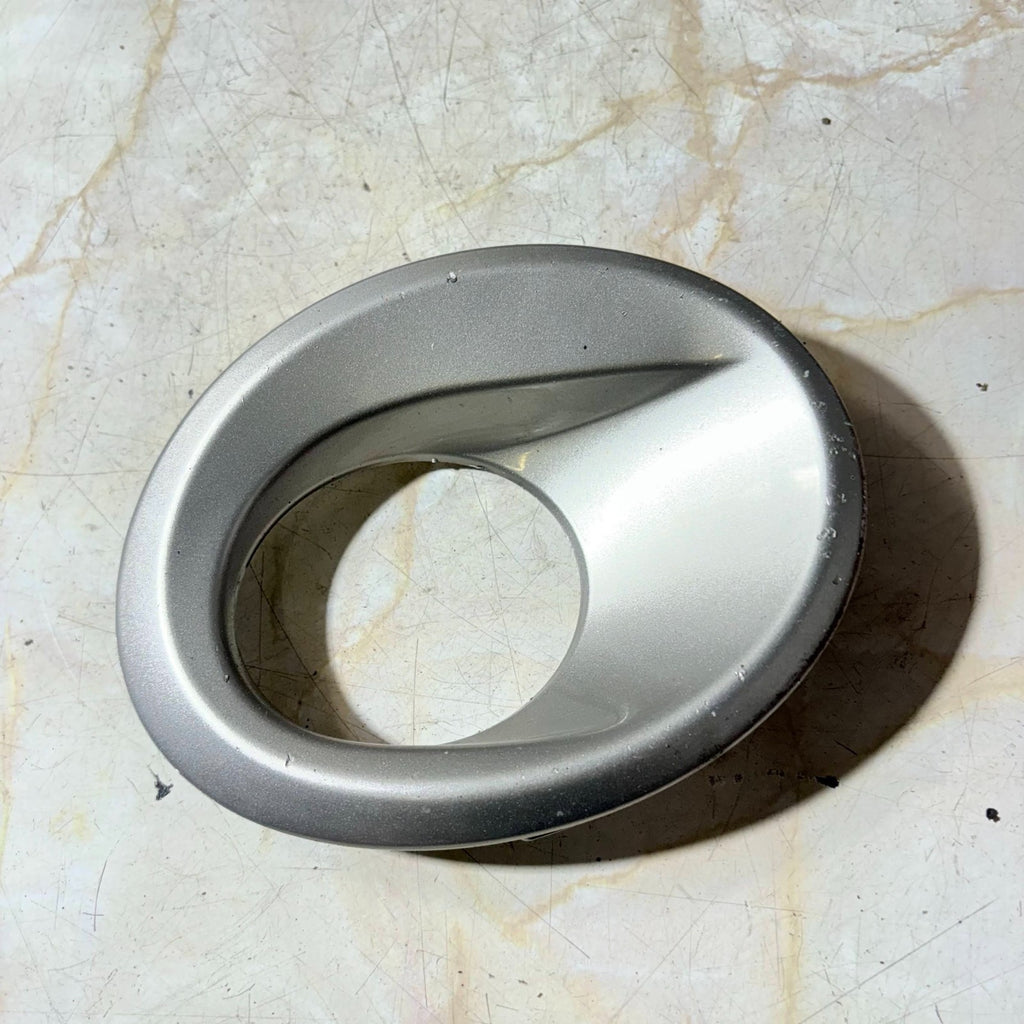 Ford Mondeo Mk3 Offside Fog Light Bezel 1S7117A989BE