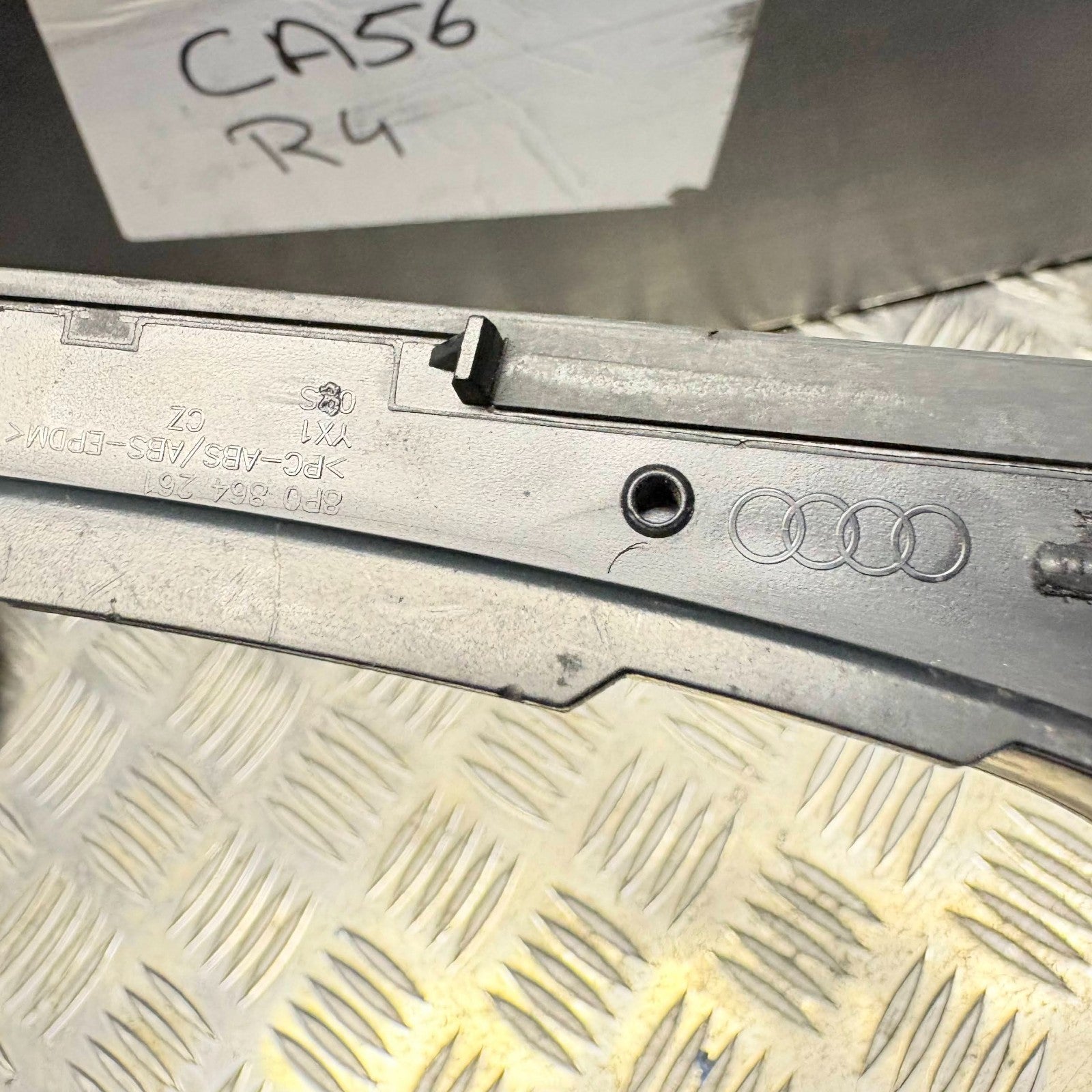 Audi A3 8P Central Console Tunnel Lining Mask Trim Bezel 8P0864261T 03-12