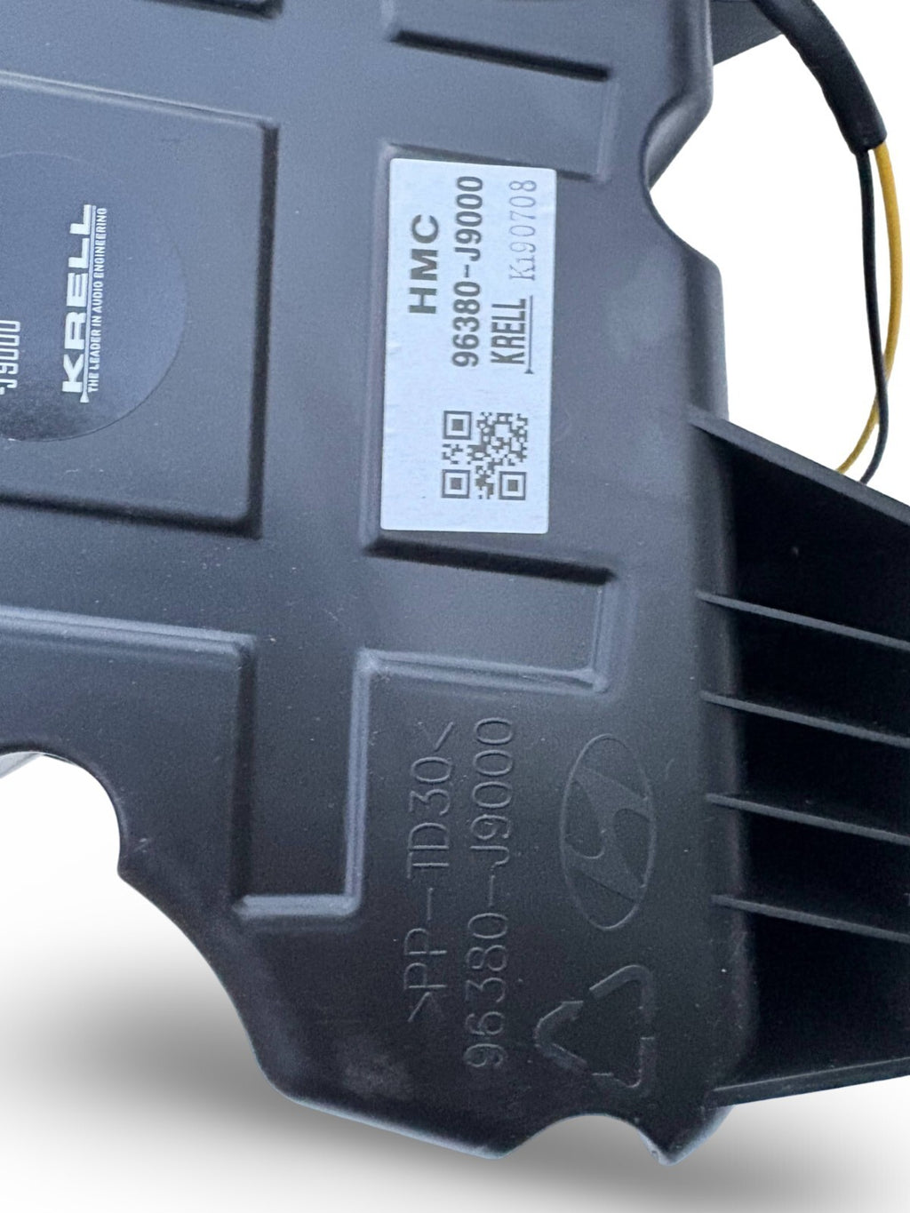 HYUNDAI KONA SUBWOOFER SPEAKER 96380J9000 MK1 OS 2020-2023