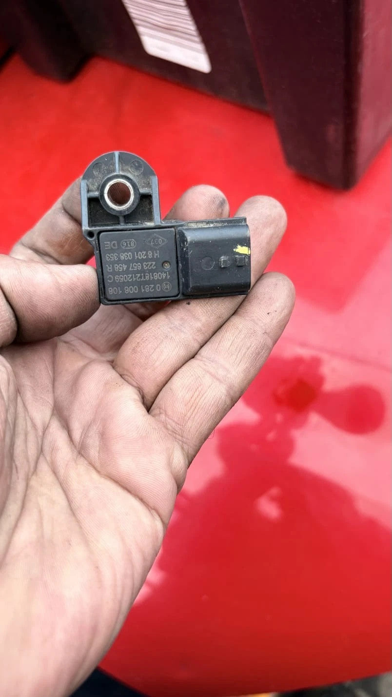 Boost Pressure Sensor fits NISSAN QASHQAI 2014-2021 0281006108