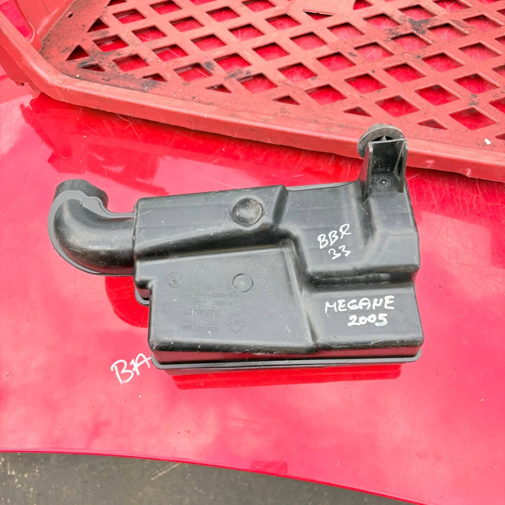Renault Megane MK2 2002-2009 Air Intake Resonator Box Chamber 8200231858B