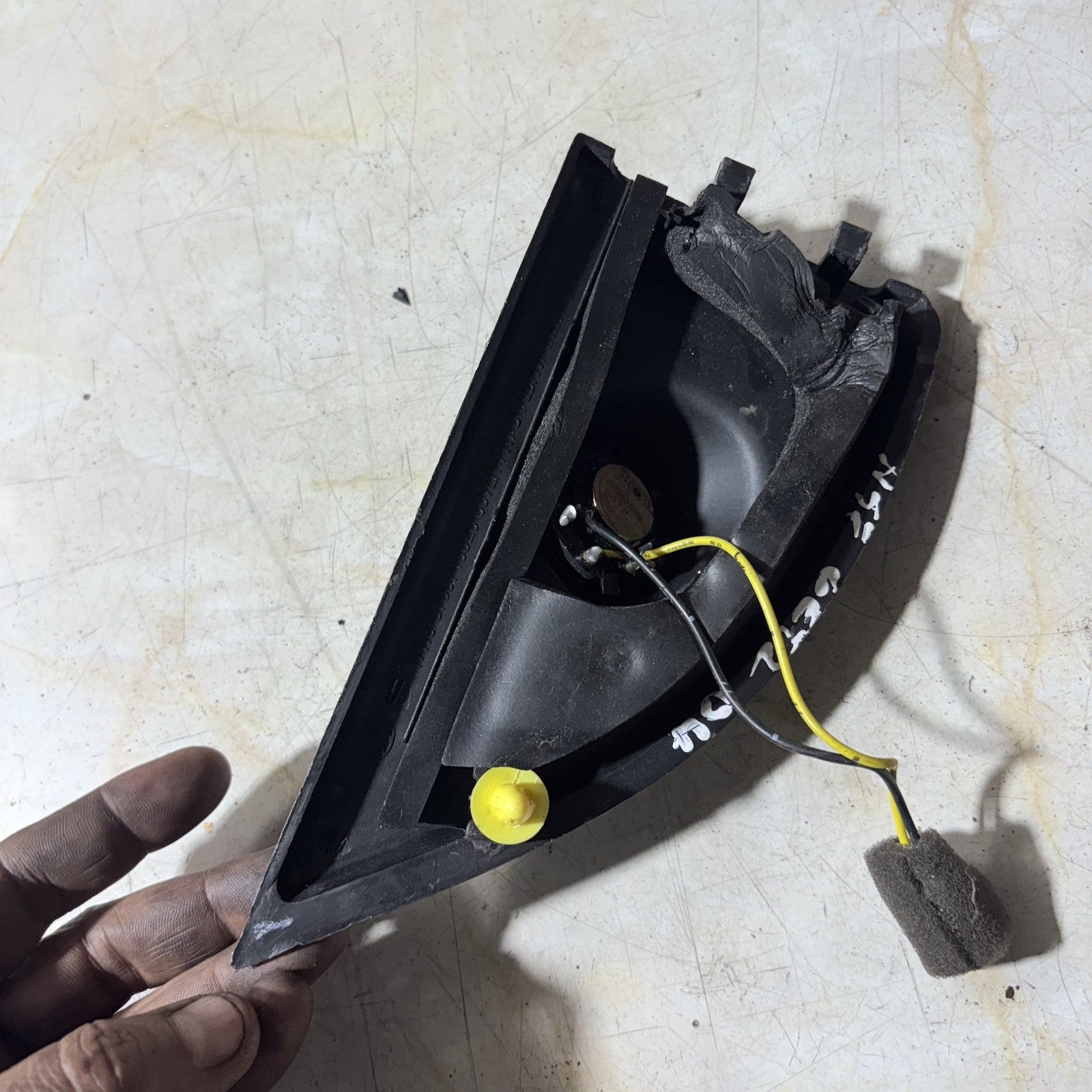 Hyundai Getz TB Front Left Mirror Triangle Tweeter Speaker Cover Trim 2002-2011