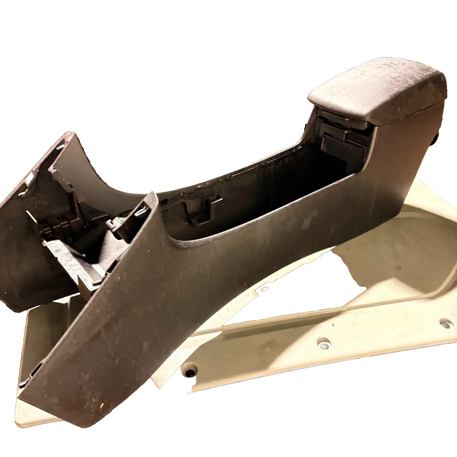 2010-2013 Mazda 3 Sedan Centre/Center Console Armrest Assembly Black