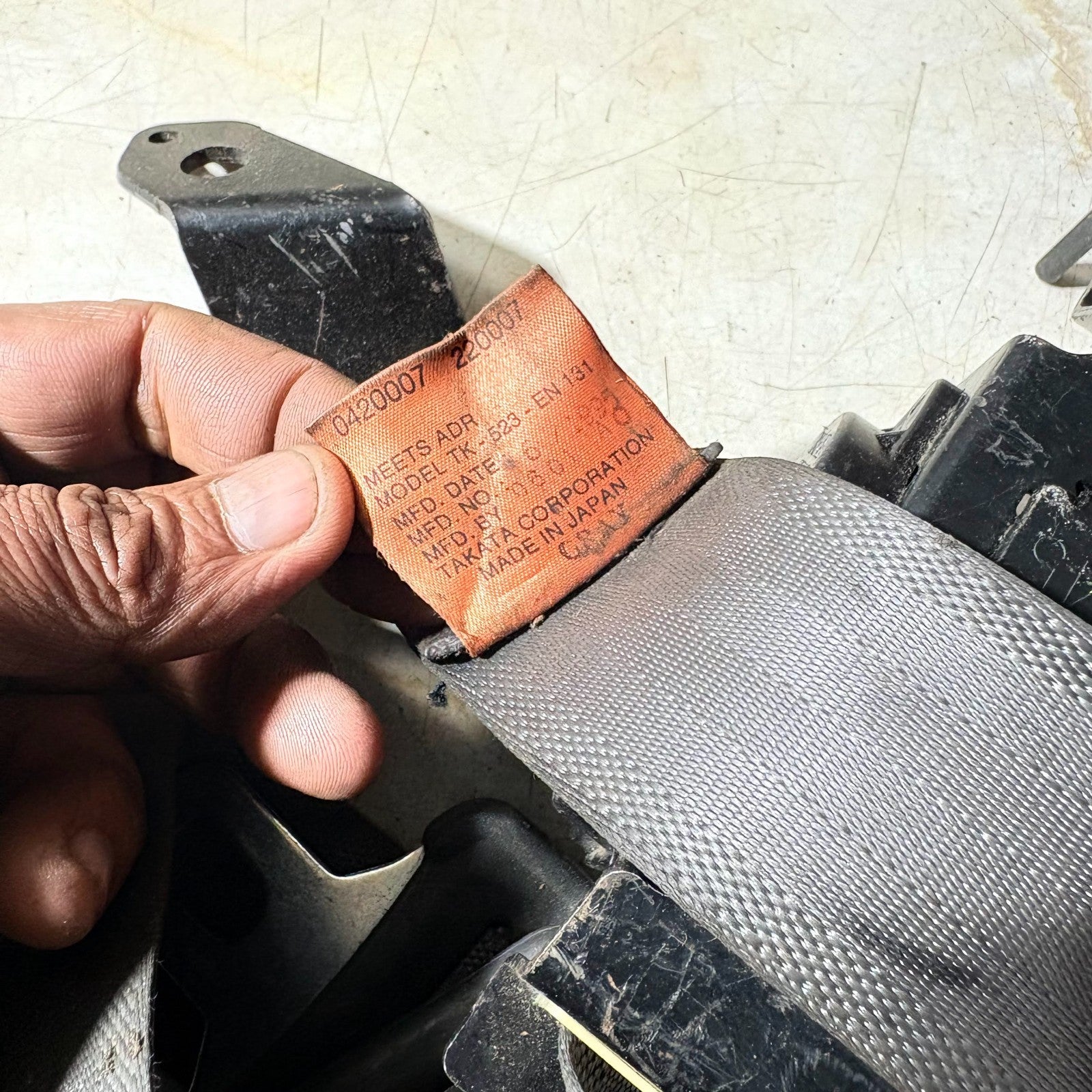 Seat belt for Mitsubishi 0420007