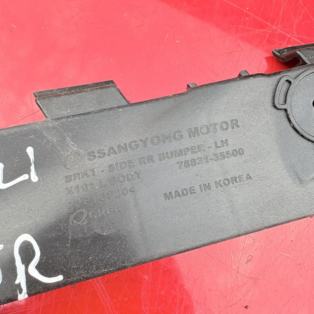 SSANGYONG TIVOLI REAR BUMPERMOUNT BRACKET HOLDER PASSENGERREAR 78831-35500 2017