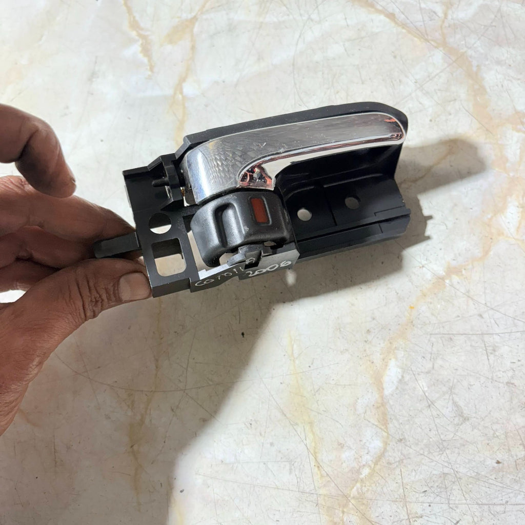 Toyota Corolla 2000-2006 Right Rear Interior Door Handle