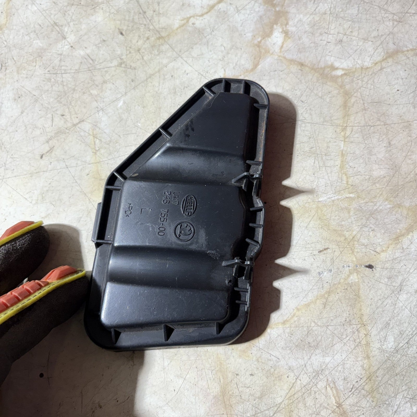 Skoda Superb Mk2 2004–2013 Left Headlamp Bulb Cover Cap 24675500