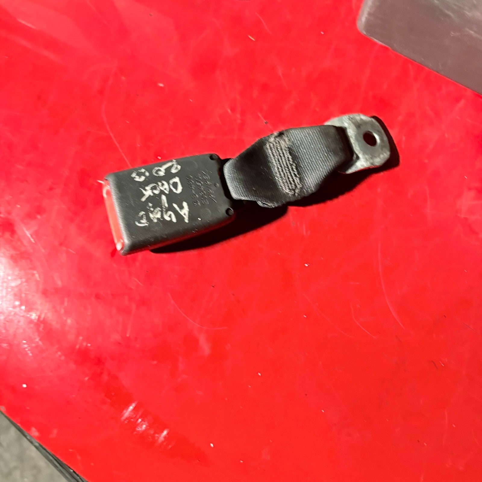 TOYOTA AYGO 2013 Back SEAT BELT BUCKLE CLIP REAR LEFT E034501